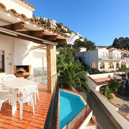 Joan Sarda By Interhome * Roses